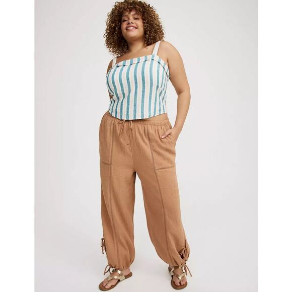 Torrid Smocked Back Tank Blue Yellow Striped Size 1 (14/16) Plus Size Top - Picture 2 of 9